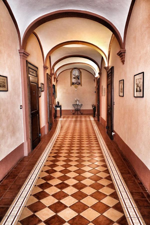 Abbazia Delle Sorelle โนเวลโล ภายนอก รูปภาพ