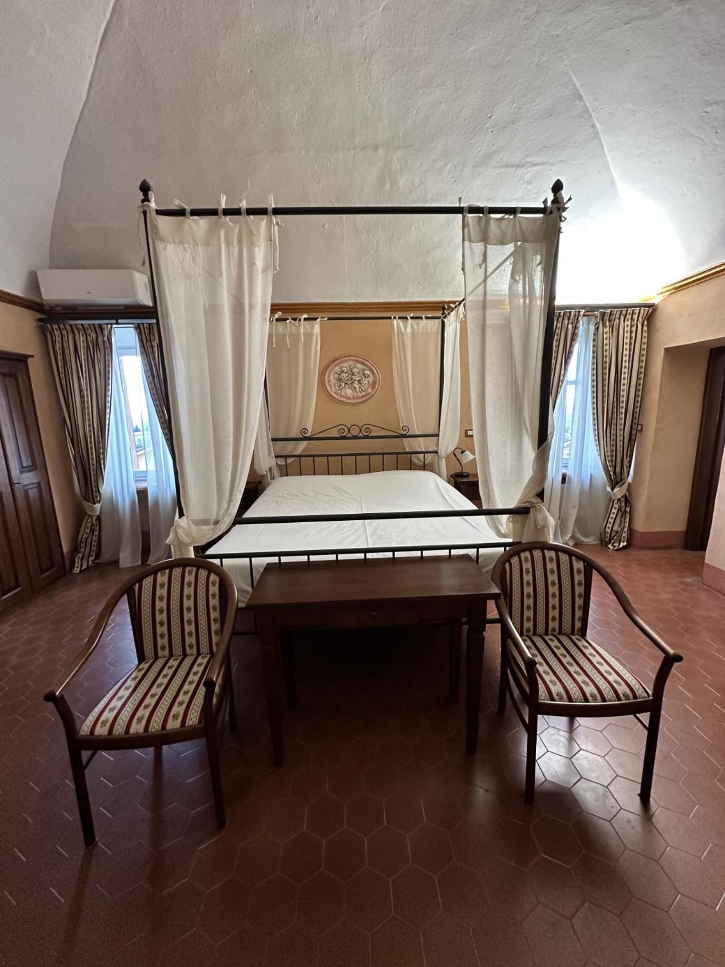 Abbazia Delle Sorelle โนเวลโล ภายนอก รูปภาพ